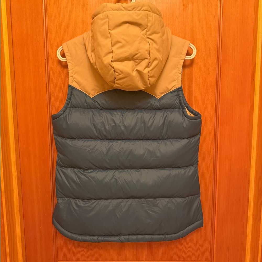 Patagonia NWT Women's Bivy Hooded Vest Blue and Tan Hooded Puffer Vest - Picture 2 of 10